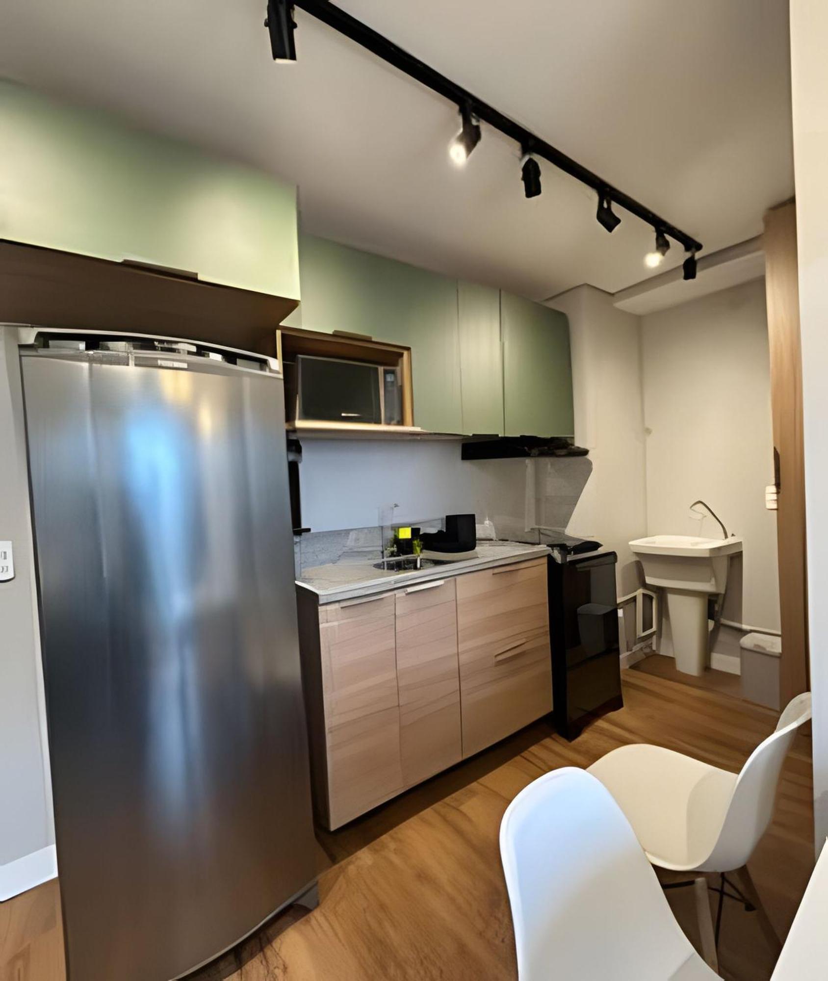 Com 2 Quartos Com Ar Em Moema São Paulo