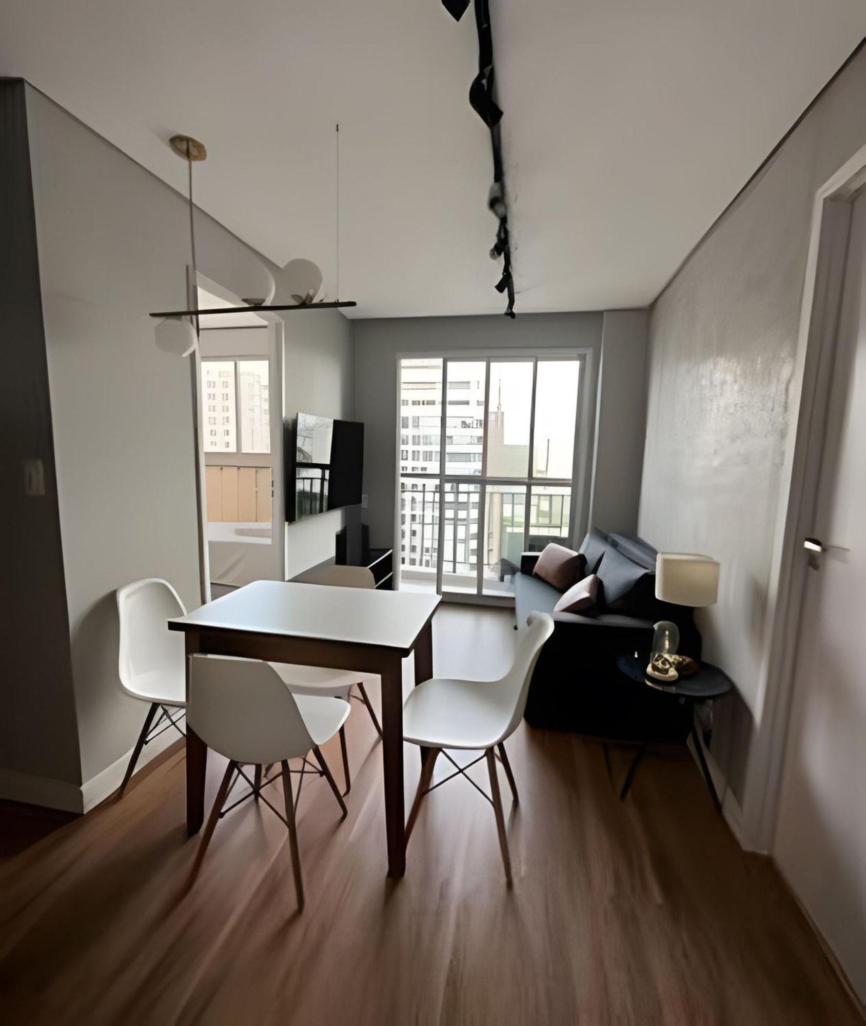 Com 2 Quartos Com Ar Em Moema São Paulo