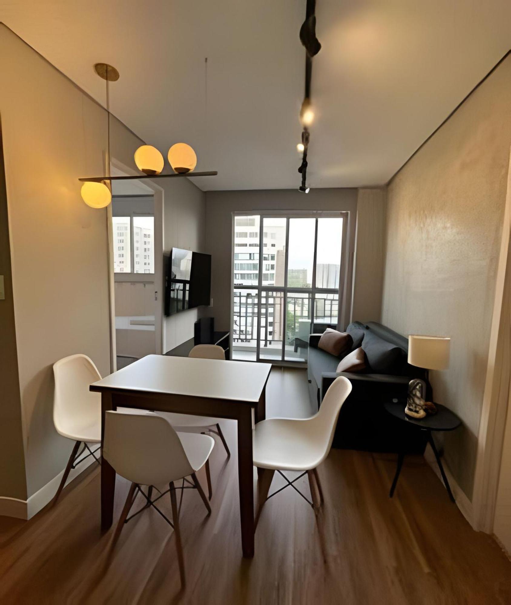Com 2 Quartos Com Ar Em Moema São Paulo